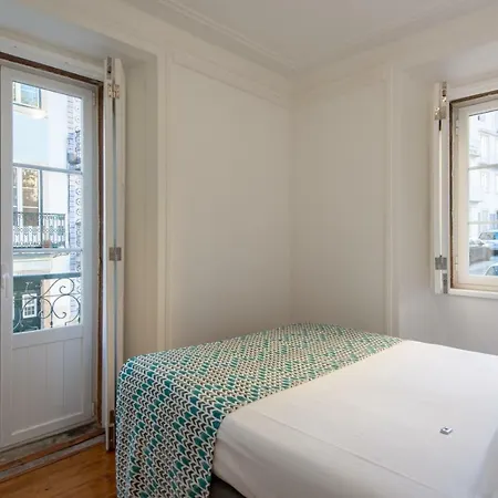 Апартаменты Olarias 2 Bedroom Near The Castle Лиссабон